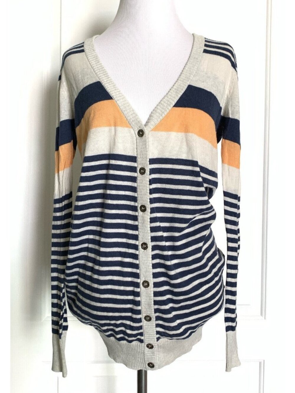 I LOVE H81 V-Neck Button Up Cardigan Sweater Top Stretch Lightweight Tunic M